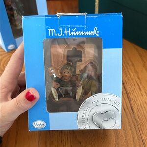 Hummel Figurine - Delightful Brown and Tan Pair